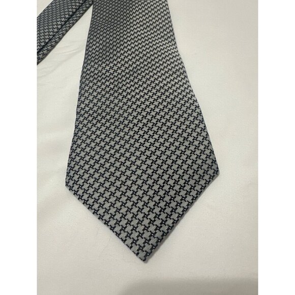 Giorgio Armani Gray Houndstooth 100% Silk Mens Tie Made In Italy - Picture 8 of 8